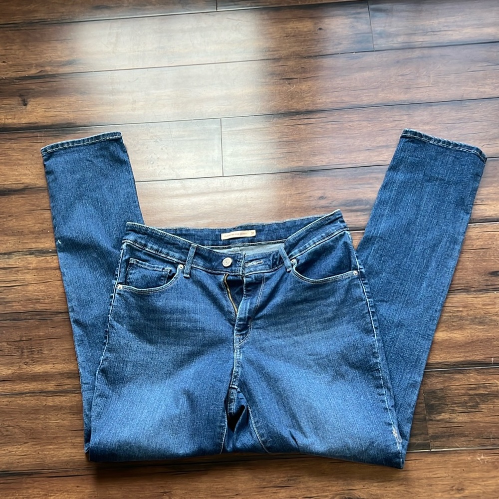 Women’s Levi’s Jeans